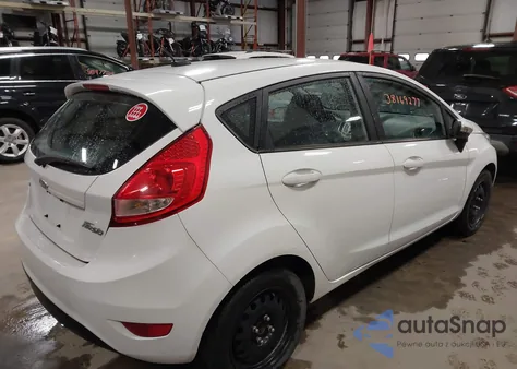 2013 Ford Fiesta Se z USA, uszkodzony, nr VIN 3FADP4EJ8DM193710